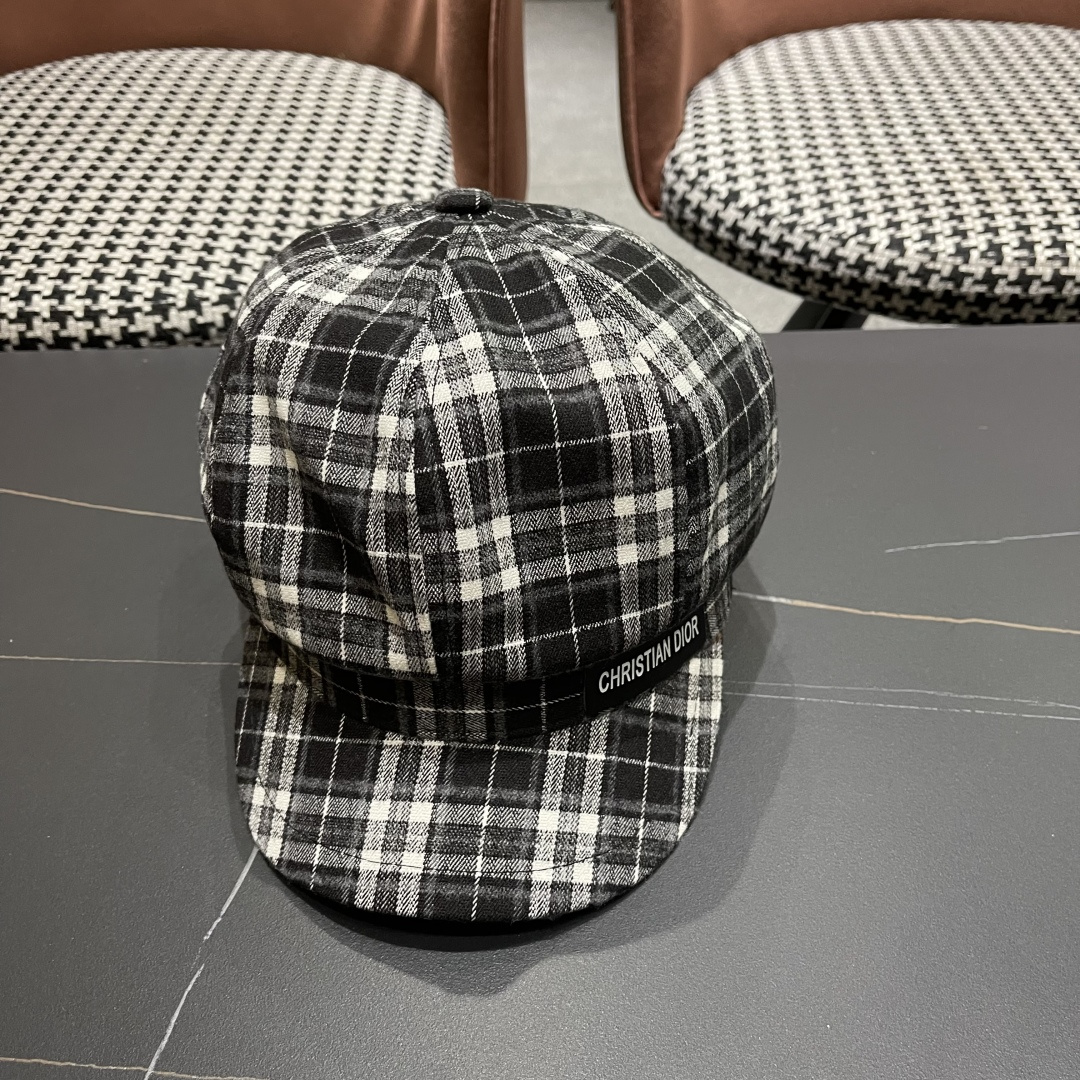 迪奥 美式复古格纹八角帽2025新款大头围
显脸小报童帽夏季薄款防晒帽子