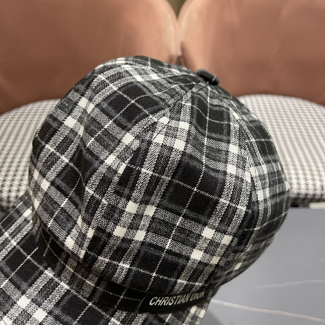  迪奥 美式复古格纹八角帽2025新款大头围
显脸小报童帽夏季薄款防晒帽子