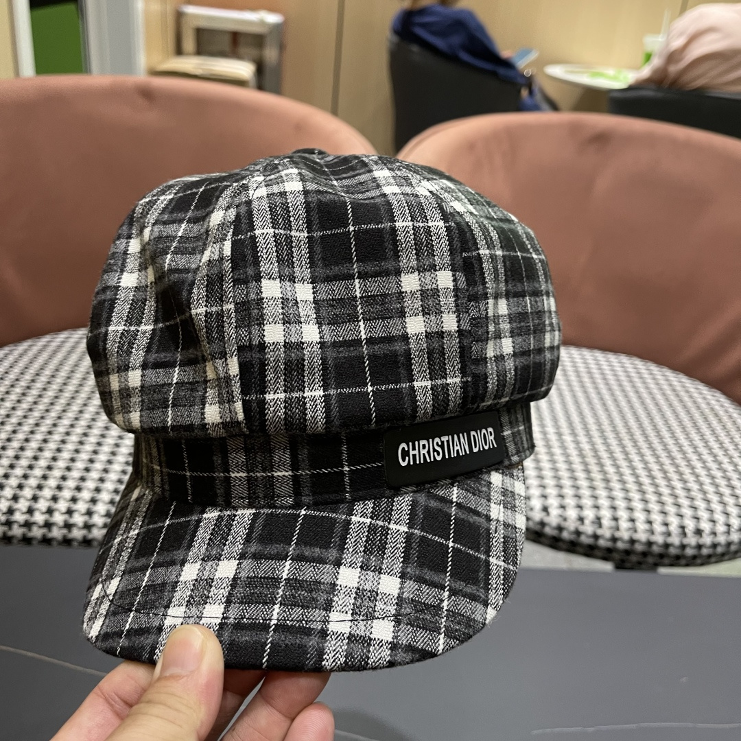  迪奥 美式复古格纹八角帽2025新款大头围
显脸小报童帽夏季薄款防晒帽子
