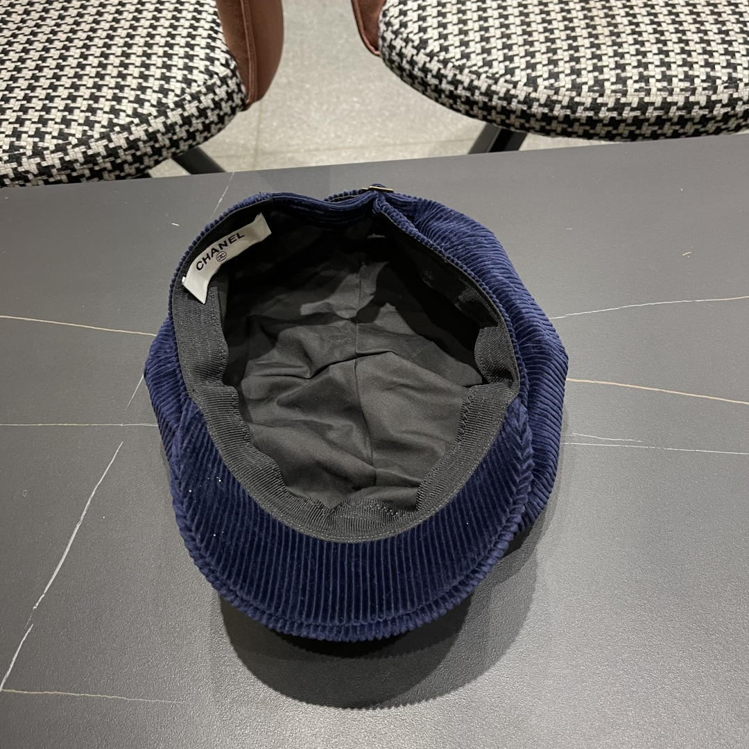  Chanel 香奈儿*八角贝雷帽很有质感~帽型真的超级正 做工很精细不会踏喜欢复古港风的姐妹不可出错过