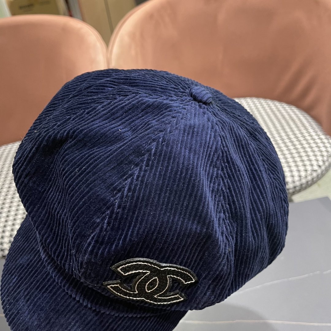  Chanel 香奈儿*八角贝雷帽很有质感~帽型真的超级正 做工很精细不会踏喜欢复古港风的姐妹不可出错过