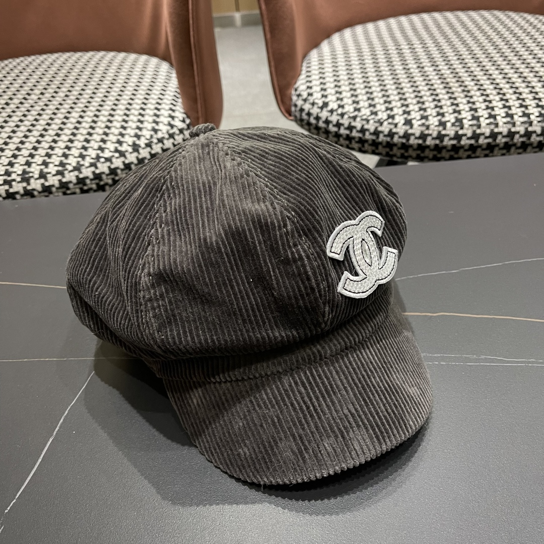  Chanel 香奈儿*八角贝雷帽很有质感~帽型真的超级正 做工很精细不会踏喜欢复古港风的姐妹不可出错过