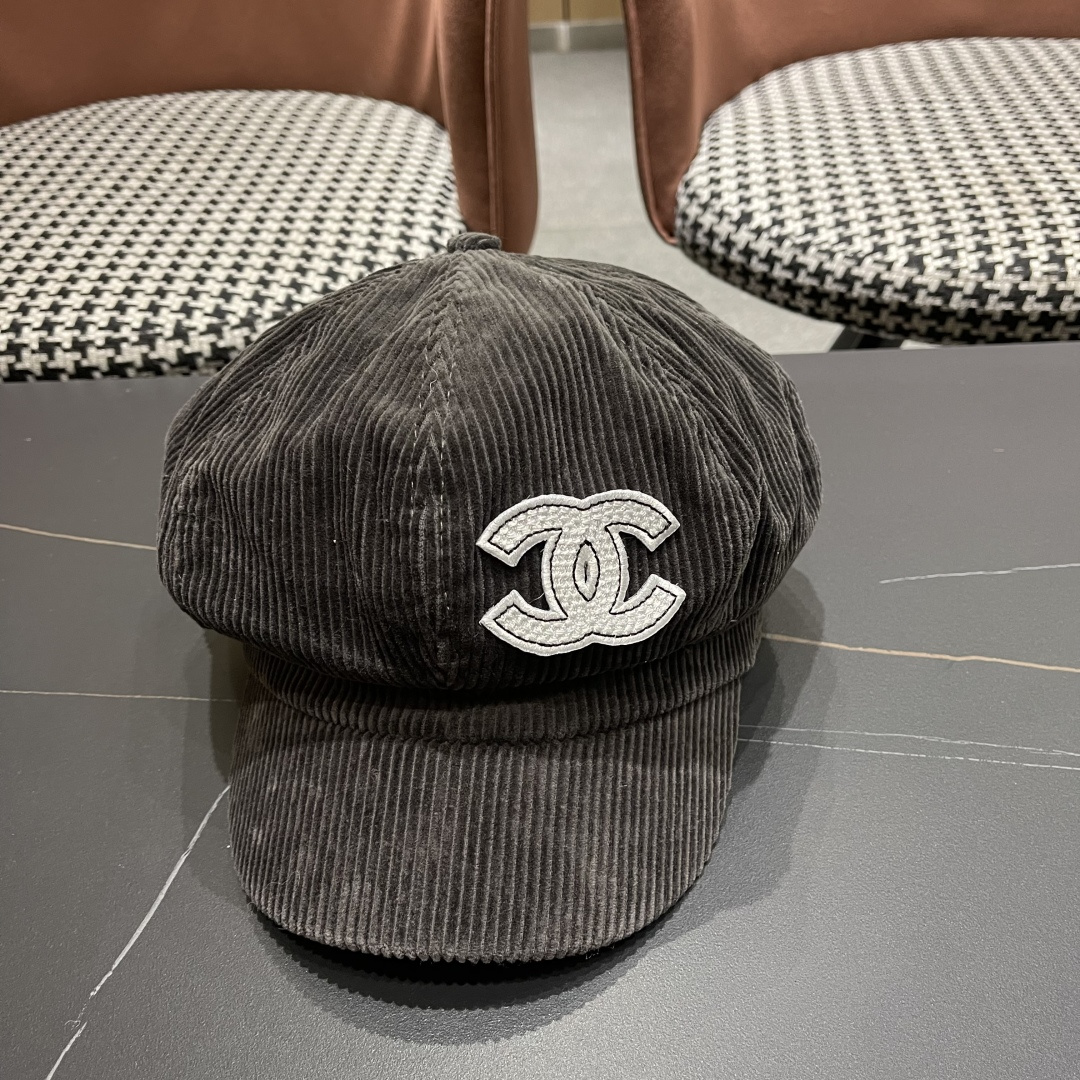  Chanel 香奈儿*八角贝雷帽很有质感~帽型真的超级正 做工很精细不会踏喜欢复古港风的姐妹不可出错过