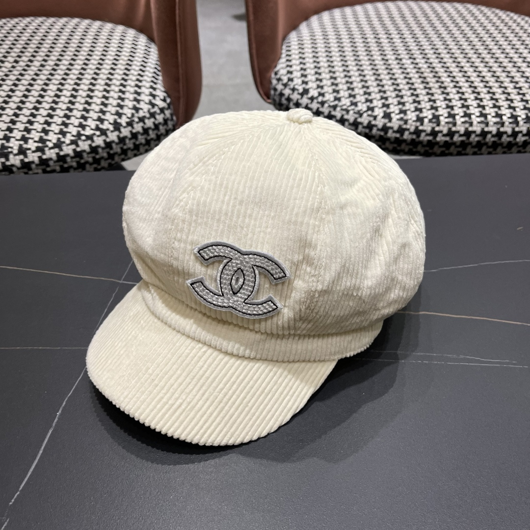  Chanel 香奈儿*八角贝雷帽很有质感~帽型真的超级正 做工很精细不会踏喜欢复古港风的姐妹不可出错过