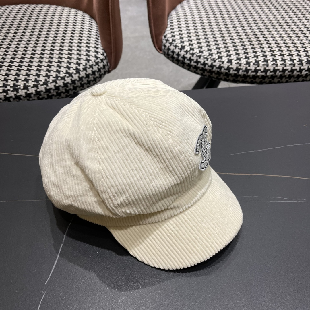  Chanel 香奈儿*八角贝雷帽很有质感~帽型真的超级正 做工很精细不会踏喜欢复古港风的姐妹不可出错过