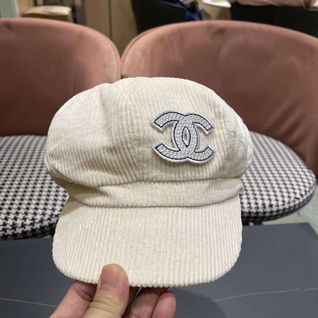  Chanel 香奈儿*八角贝雷帽很有质感~帽型真的超级正 做工很精细不会踏喜欢复古港风的姐妹不可出错过