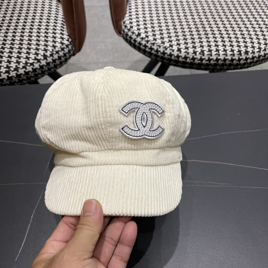  Chanel 香奈儿*八角贝雷帽很有质感~帽型真的超级正 做工很精细不会踏喜欢复古港风的姐妹不可出错过