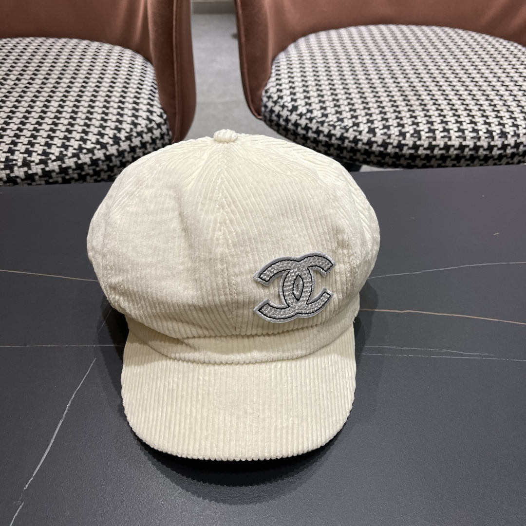  Chanel 香奈儿*八角贝雷帽很有质感~帽型真的超级正 做工很精细不会踏喜欢复古港风的姐妹不可出错过