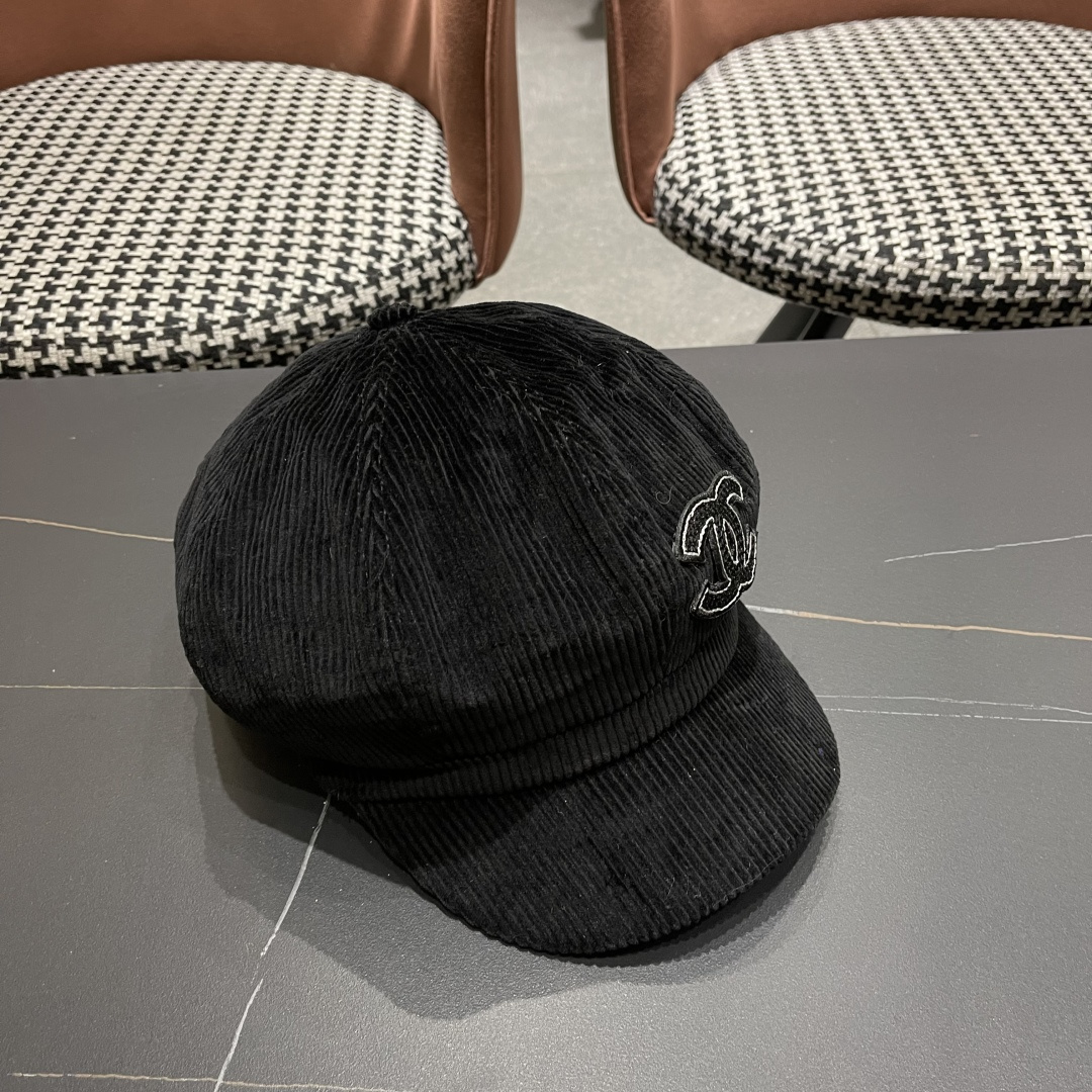  Chanel 香奈儿*八角贝雷帽很有质感~帽型真的超级正 做工很精细不会踏喜欢复古港风的姐妹不可出错过