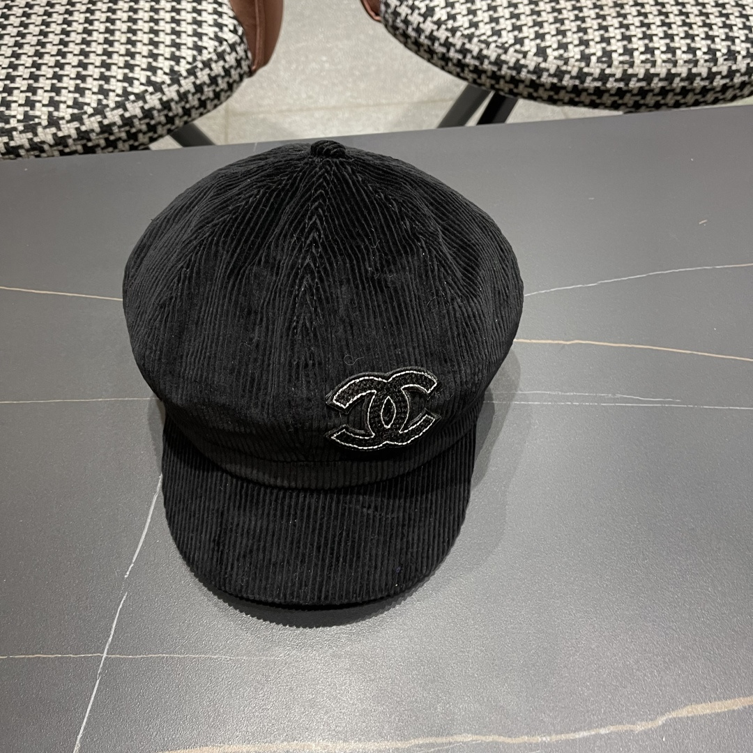  Chanel 香奈儿*八角贝雷帽很有质感~帽型真的超级正 做工很精细不会踏喜欢复古港风的姐妹不可出错过