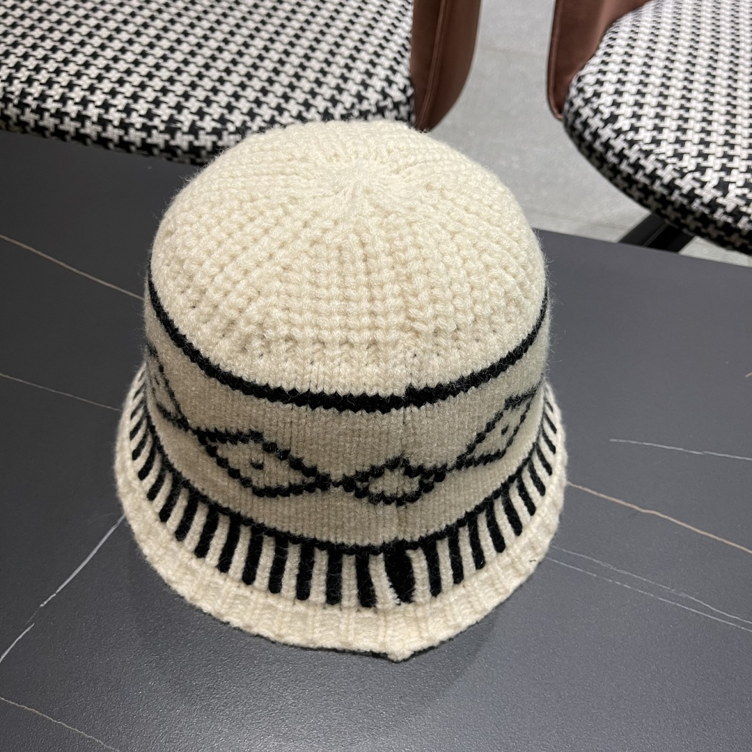  迪奥 2025秋冬新款菱形图案毛线帽女情侣休闲百搭保暖护耳冷帽针织帽子