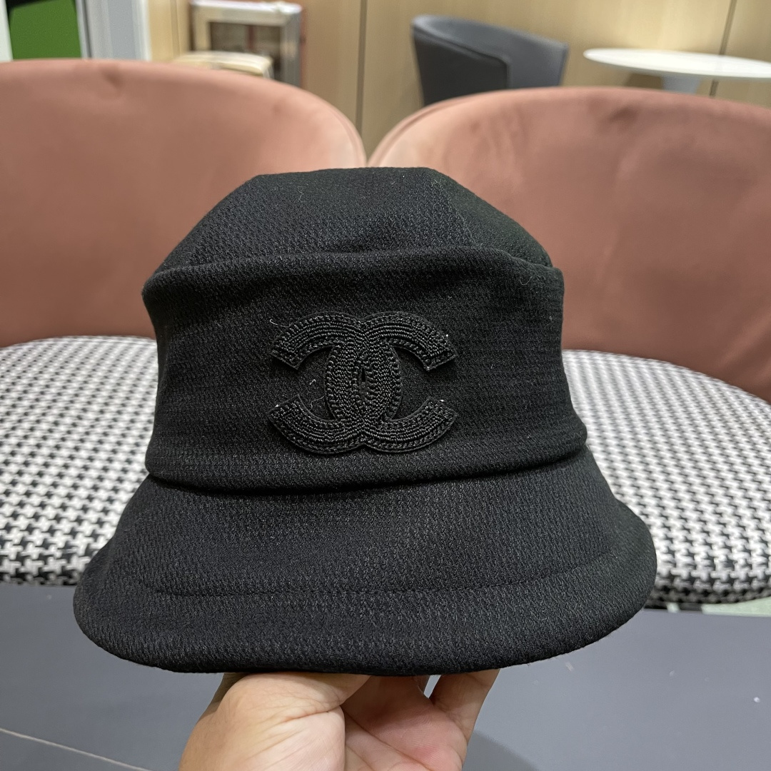   【CHANEL香奈儿】2025新款秋冬渔夫帽，大沿超好搭配，闭眼入的一款