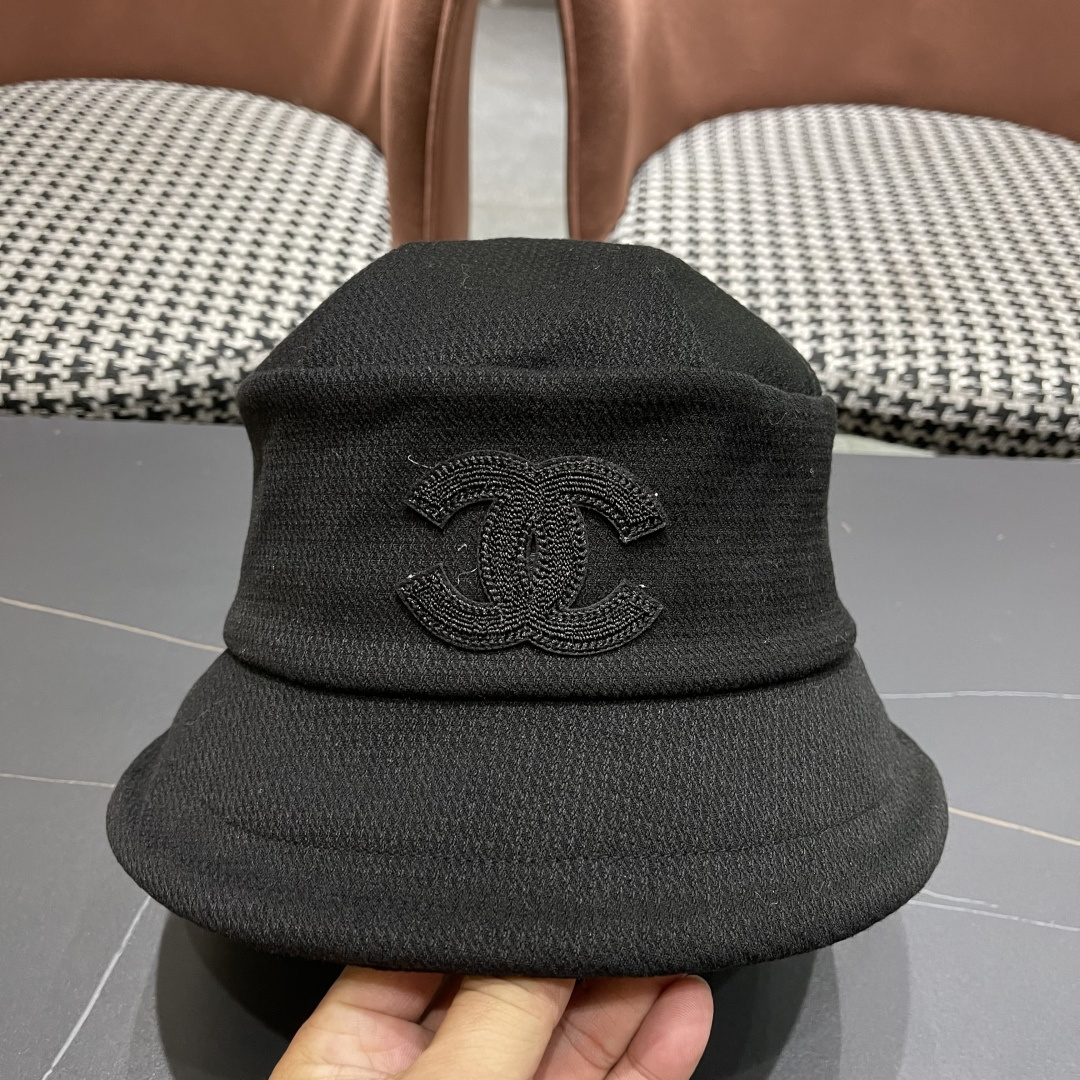   【CHANEL香奈儿】2025新款秋冬渔夫帽，大沿超好搭配，闭眼入的一款
