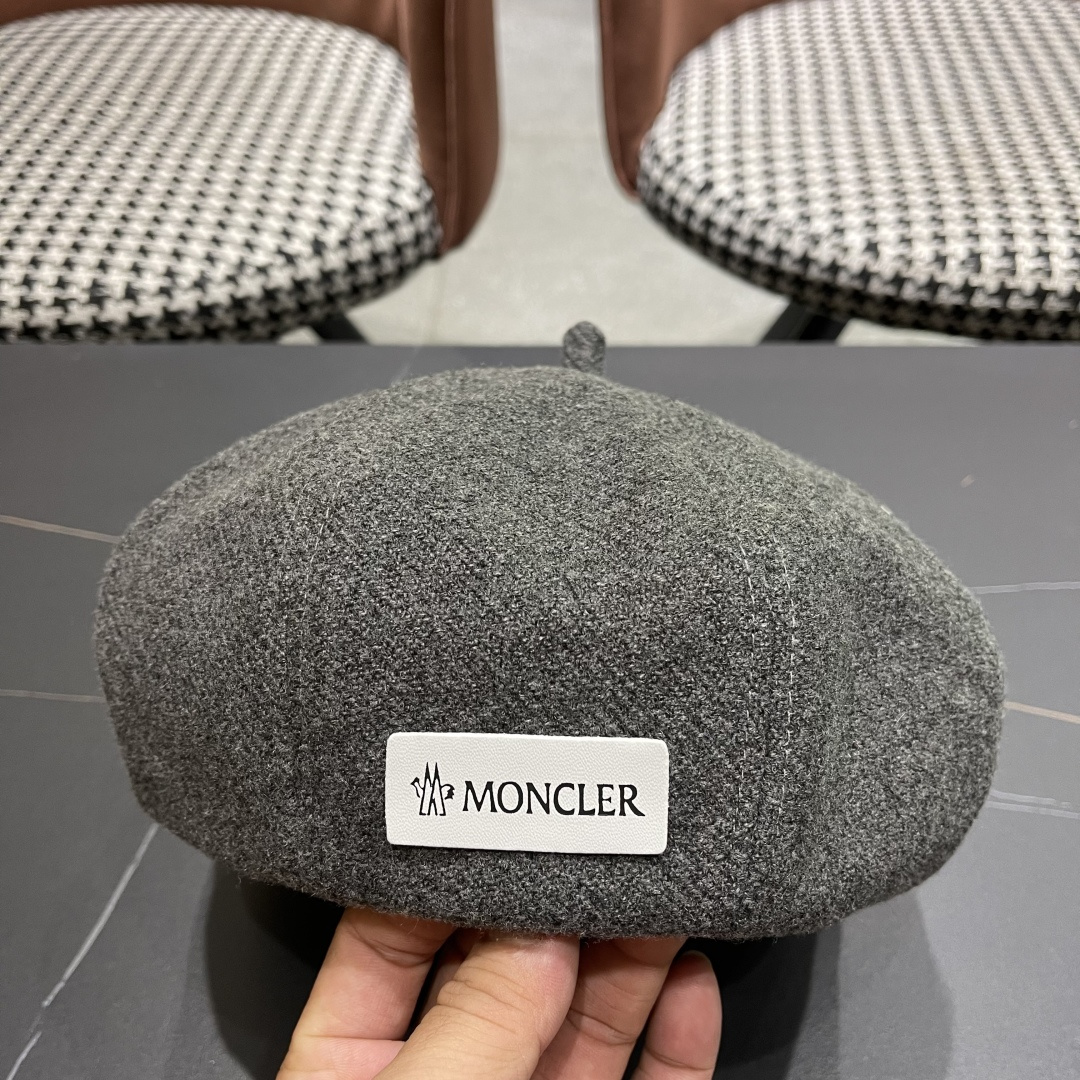  蒙囗 雷帽女秋冬新款显脸小反戴前进帽
秋冬羊毛呢画家帽子