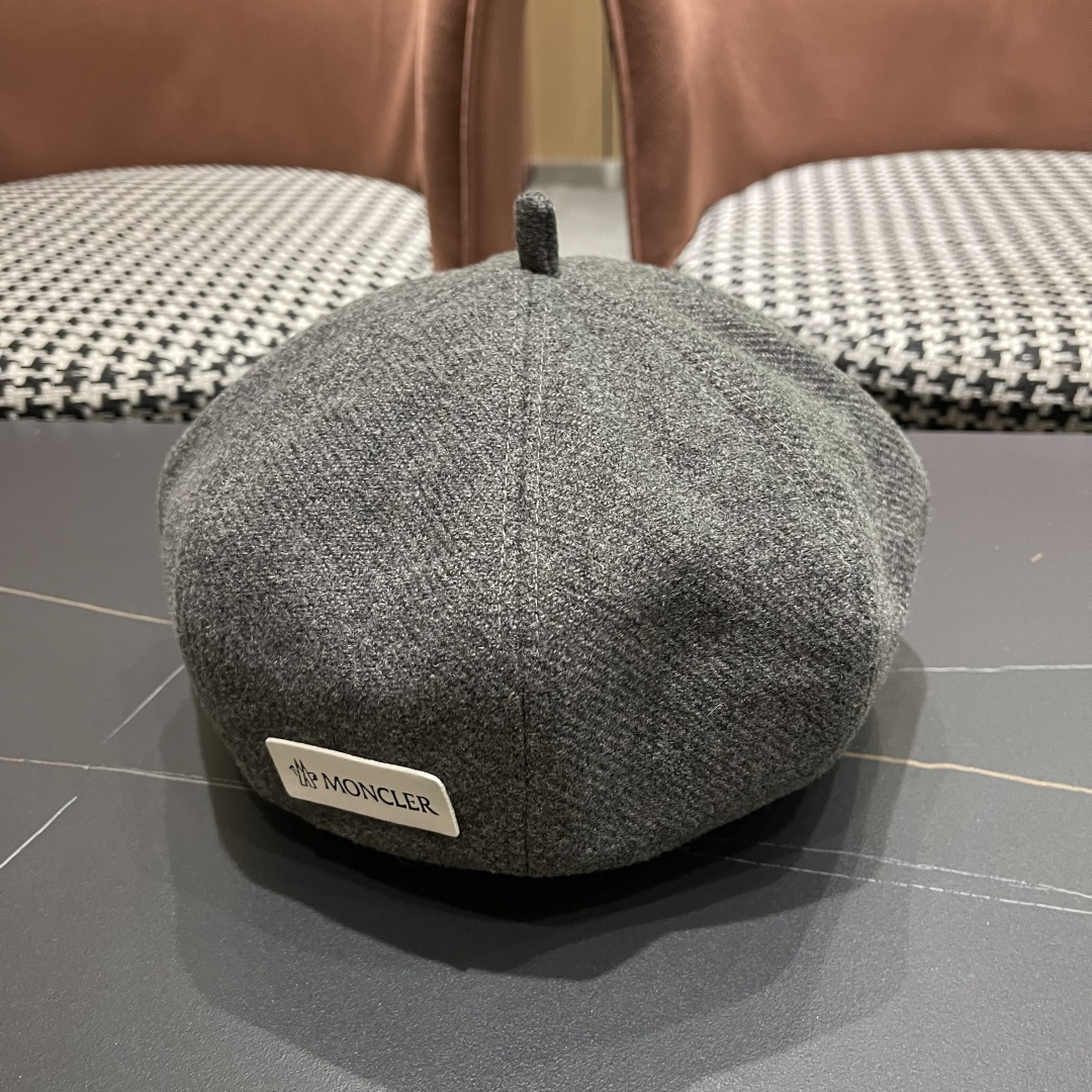  蒙囗 雷帽女秋冬新款显脸小反戴前进帽
秋冬羊毛呢画家帽子