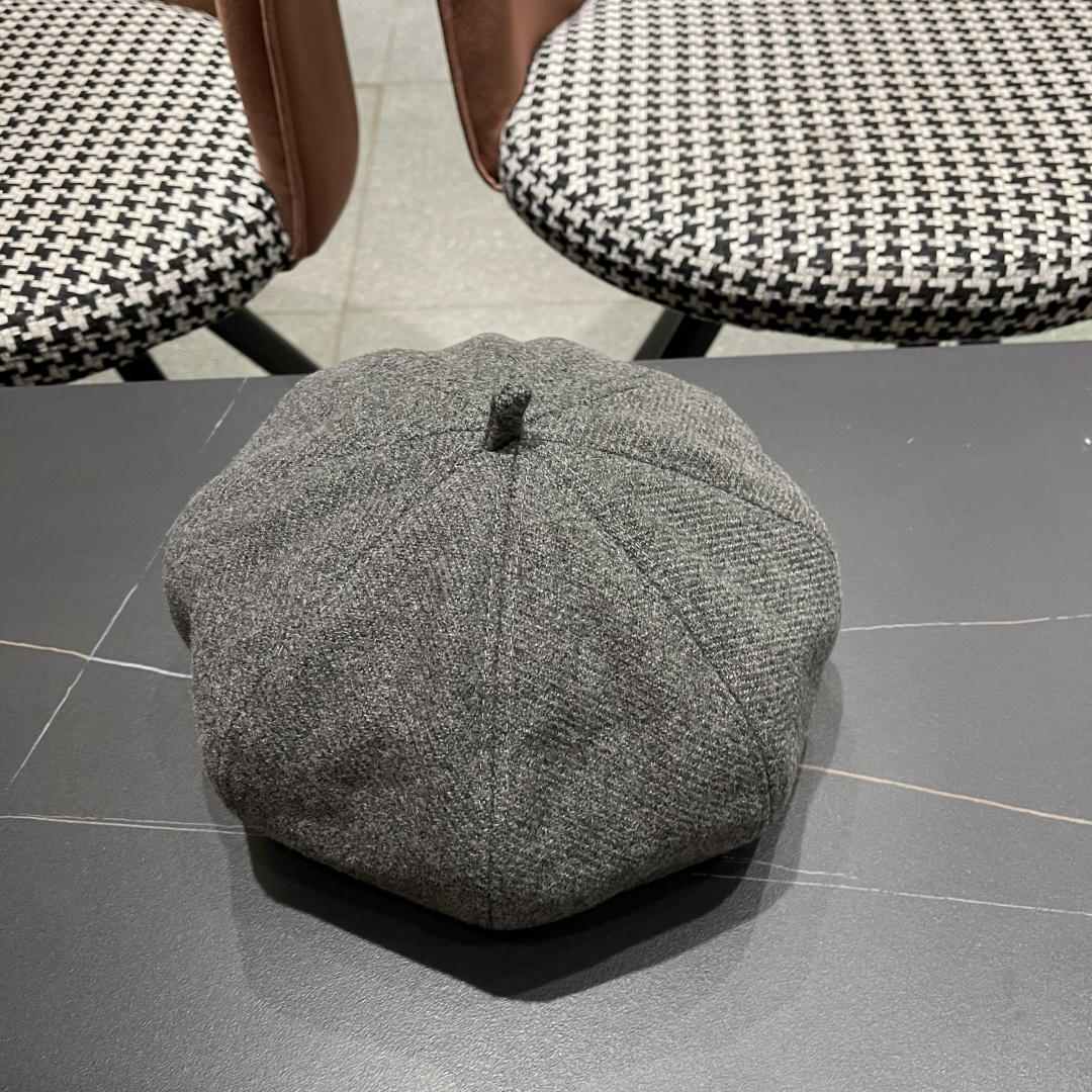  蒙囗 雷帽女秋冬新款显脸小反戴前进帽
秋冬羊毛呢画家帽子