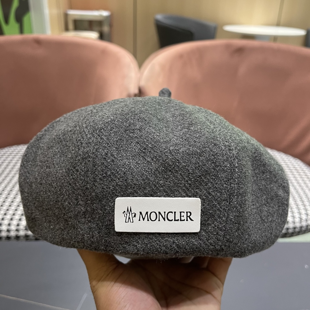  蒙囗 雷帽女秋冬新款显脸小反戴前进帽
秋冬羊毛呢画家帽子