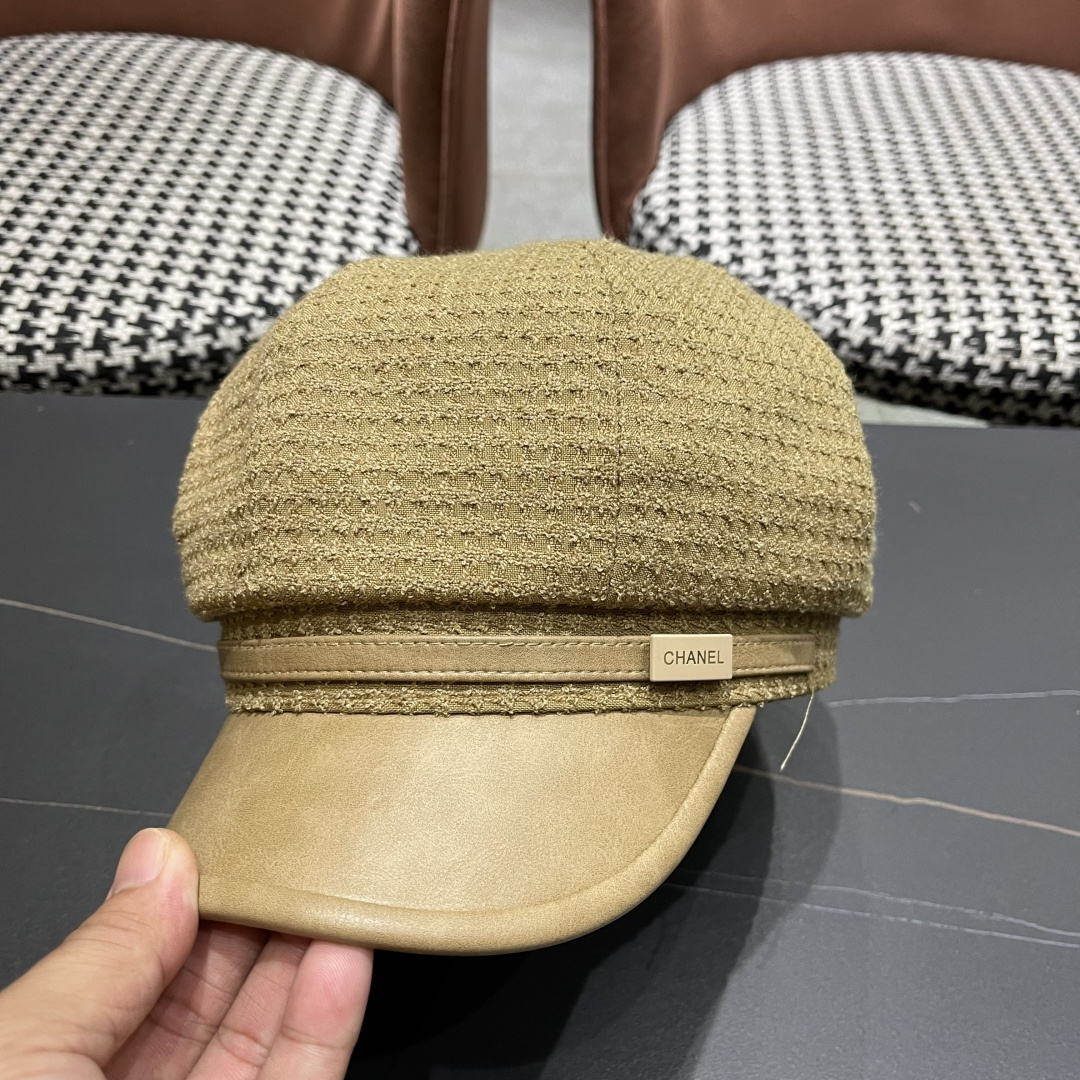  香奈儿2025新款时尚华夫格皮檐八角帽子女
秋季街头逛街简约时尚贝雷帽潮