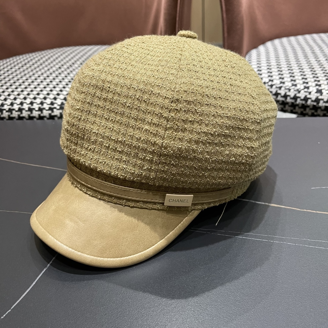  香奈儿2025新款时尚华夫格皮檐八角帽子女
秋季街头逛街简约时尚贝雷帽潮