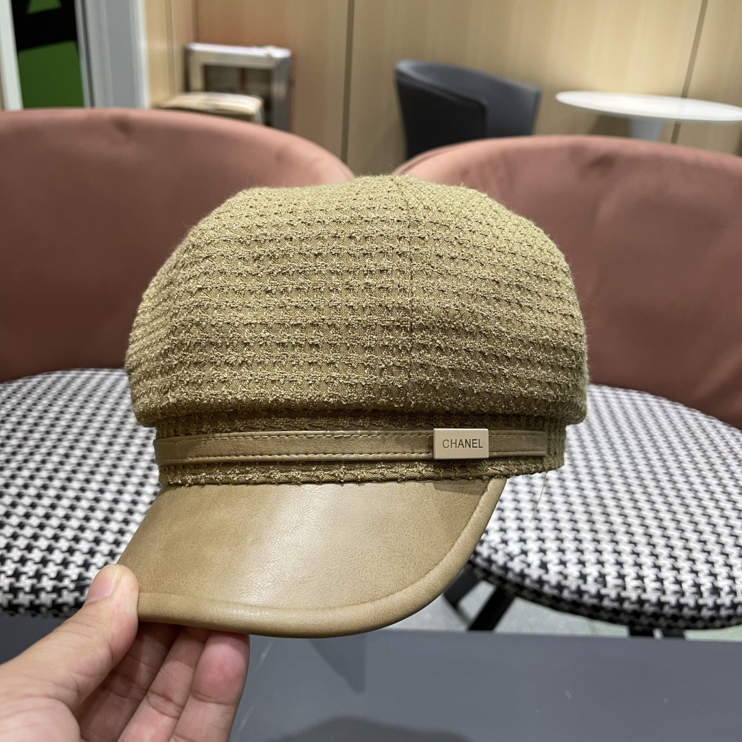  香奈儿2025新款时尚华夫格皮檐八角帽子女
秋季街头逛街简约时尚贝雷帽潮