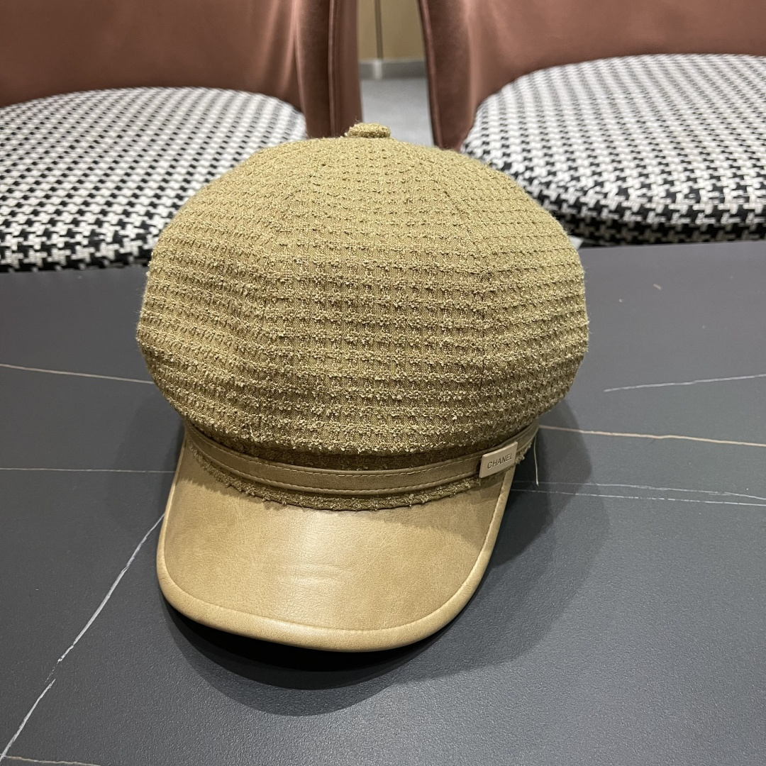  香奈儿2025新款时尚华夫格皮檐八角帽子女
秋季街头逛街简约时尚贝雷帽潮