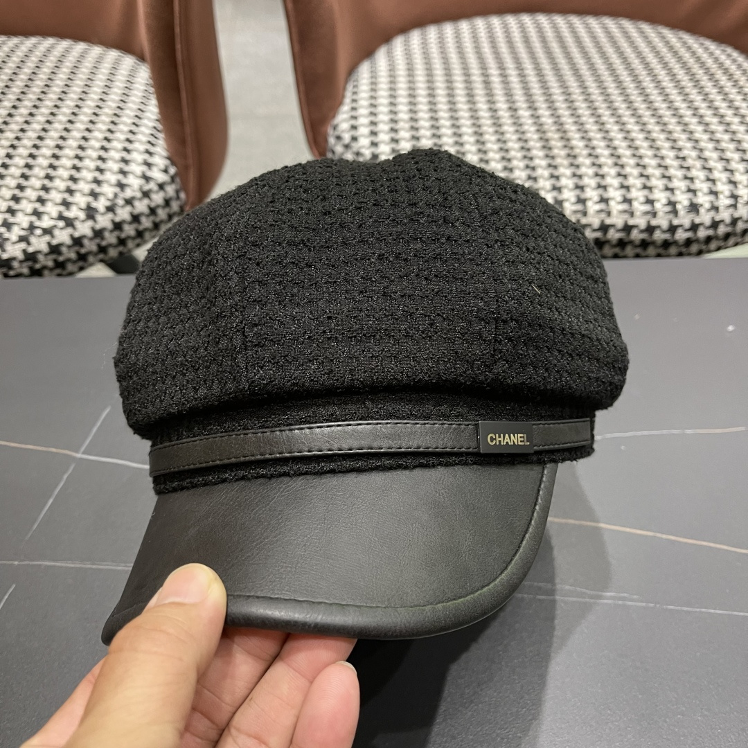  香奈儿2025新款时尚华夫格皮檐八角帽子女
秋季街头逛街简约时尚贝雷帽潮