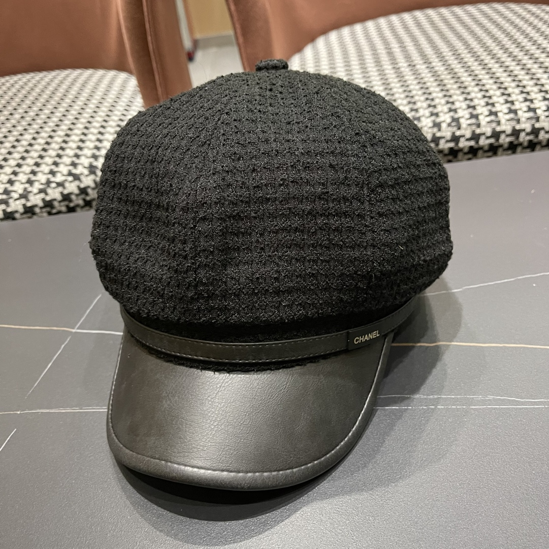  香奈儿2025新款时尚华夫格皮檐八角帽子女
秋季街头逛街简约时尚贝雷帽潮