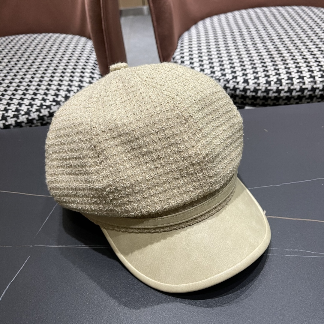  香奈儿2025新款时尚华夫格皮檐八角帽子女
秋季街头逛街简约时尚贝雷帽潮