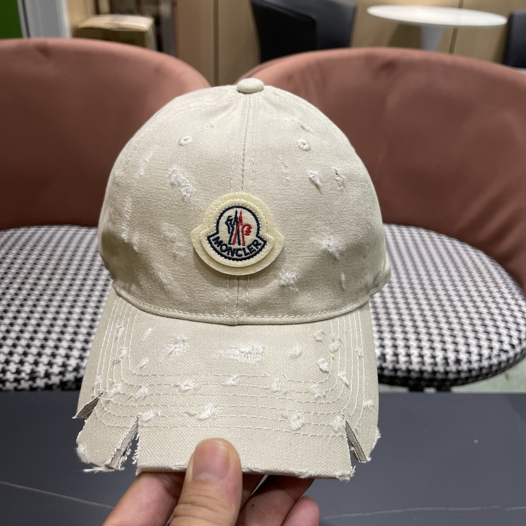  蒙口 早秋新款个性棒球帽子女涂鸦破洞缺角时尚潮流
情侣款遮阳鸭舌帽男