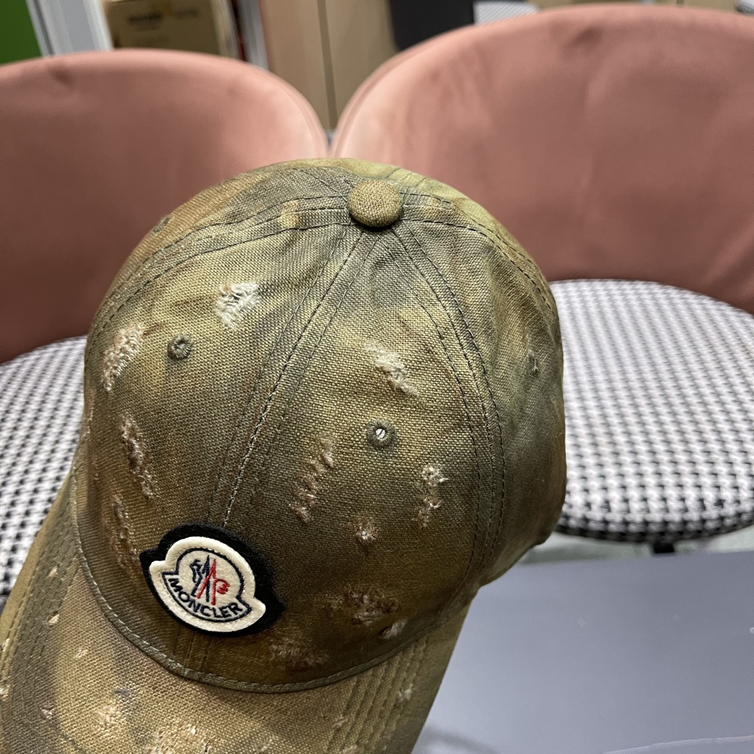  蒙口 早秋新款个性棒球帽子女涂鸦破洞缺角时尚潮流
情侣款遮阳鸭舌帽男