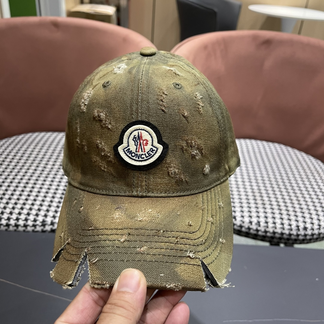  蒙口 早秋新款个性棒球帽子女涂鸦破洞缺角时尚潮流
情侣款遮阳鸭舌帽男