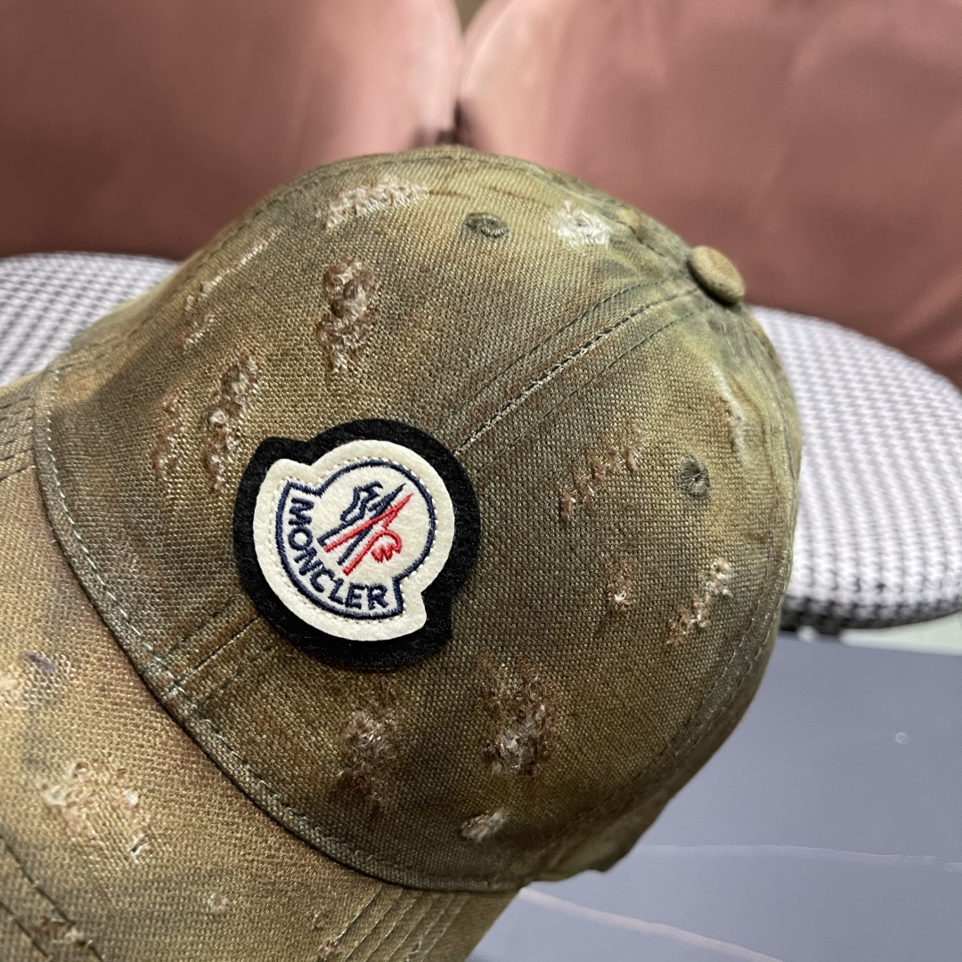  蒙口 早秋新款个性棒球帽子女涂鸦破洞缺角时尚潮流
情侣款遮阳鸭舌帽男