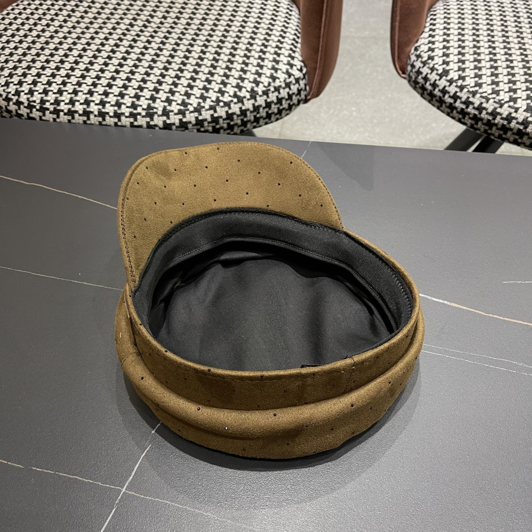  巴黎世家 贝雷八角帽女款洋气时尚鸭舌帽新款平顶帽
日系复古水钻画家报童帽