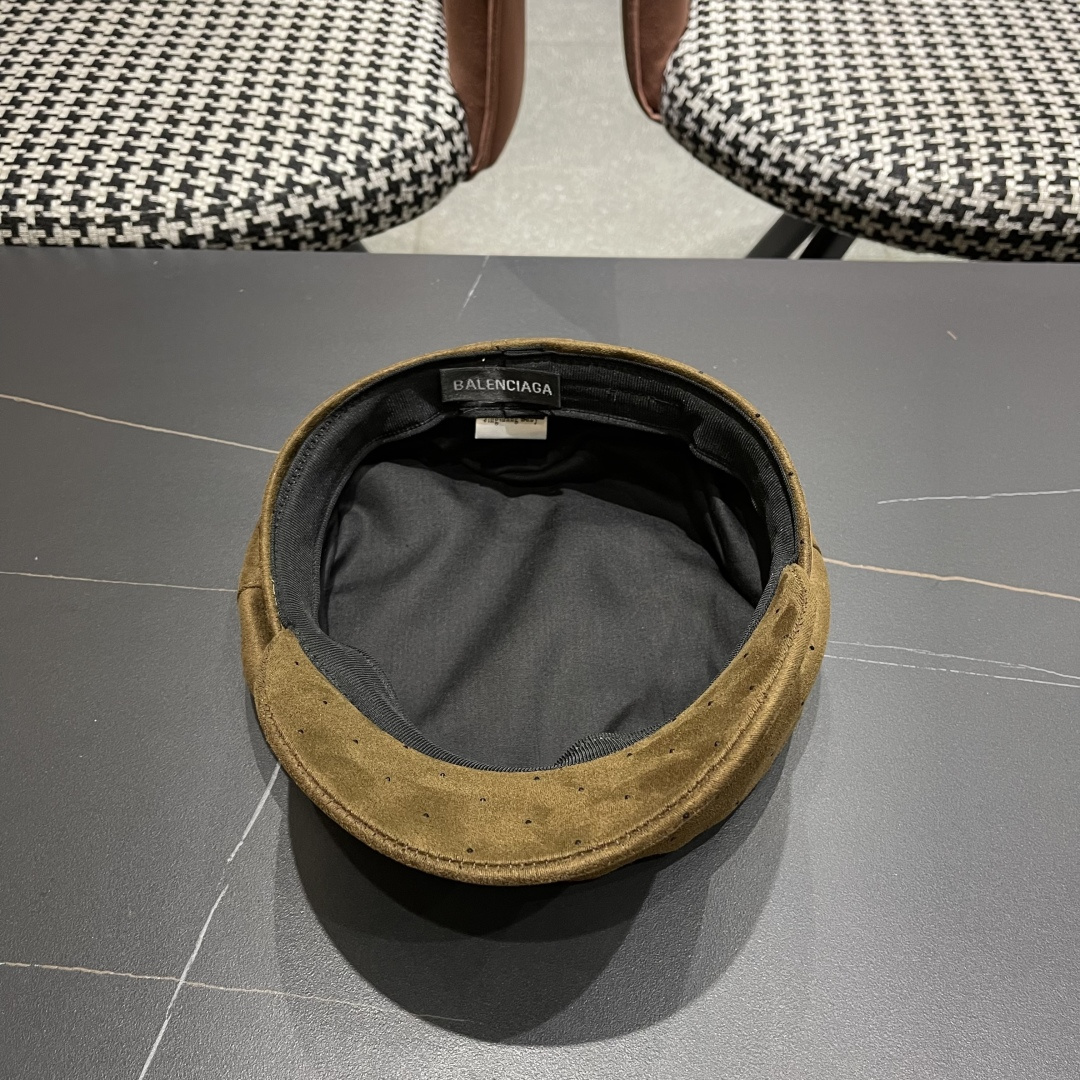  巴黎世家 贝雷八角帽女款洋气时尚鸭舌帽新款平顶帽
日系复古水钻画家报童帽