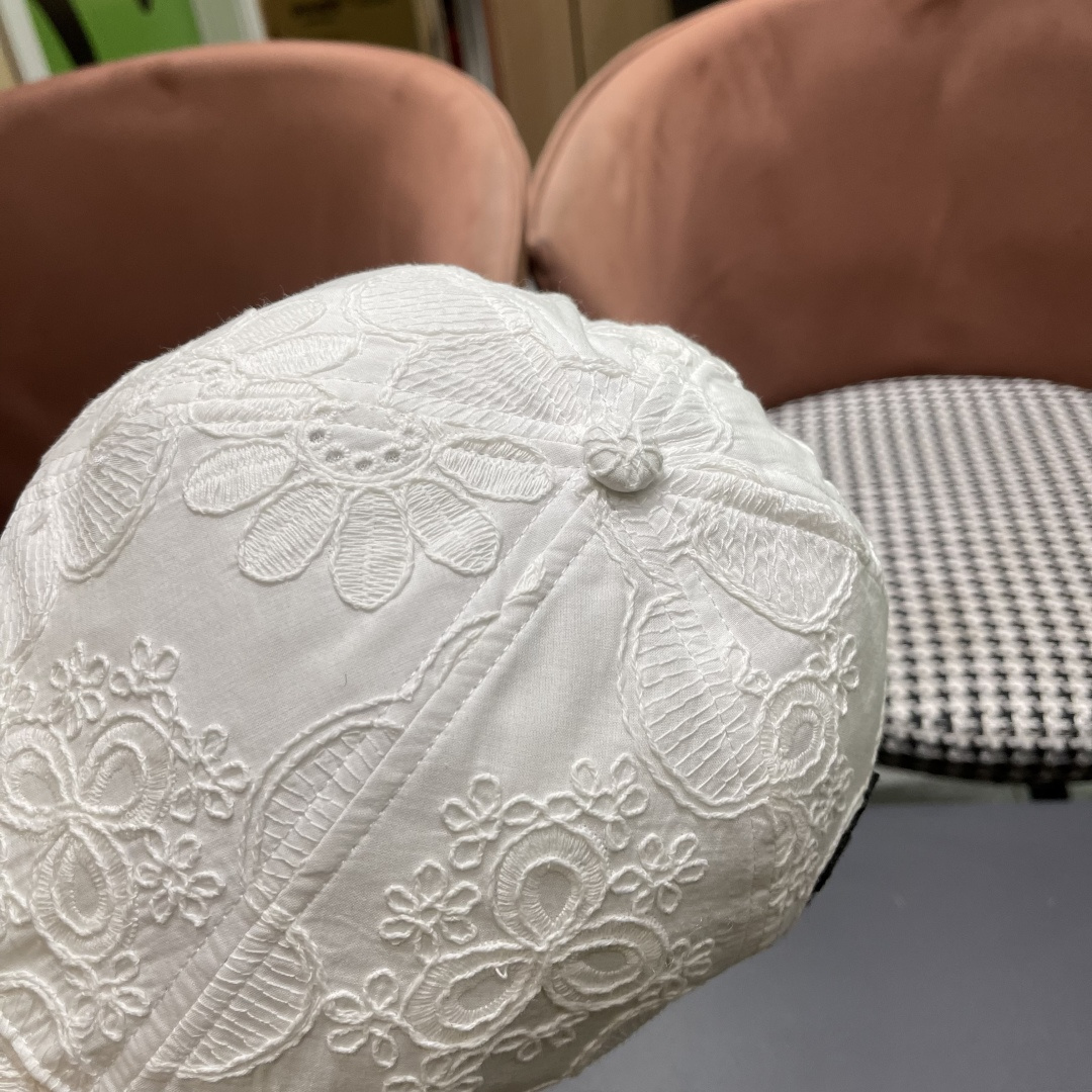  Lv路易威登 美式复古刺绣前进帽女春夏季休闲轻薄户外出游鸭舌贝雷帽显脸小潮