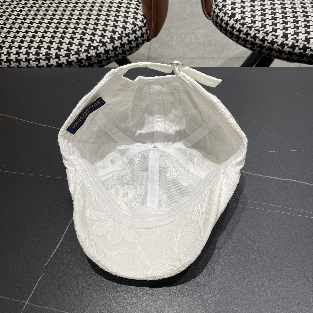 Lv路易威登 美式复古刺绣前进帽女春夏季休闲轻薄户外出游鸭舌贝雷帽显脸小潮
