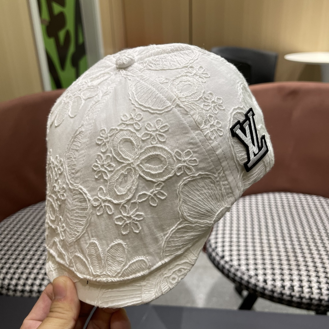  Lv路易威登 美式复古刺绣前进帽女春夏季休闲轻薄户外出游鸭舌贝雷帽显脸小潮