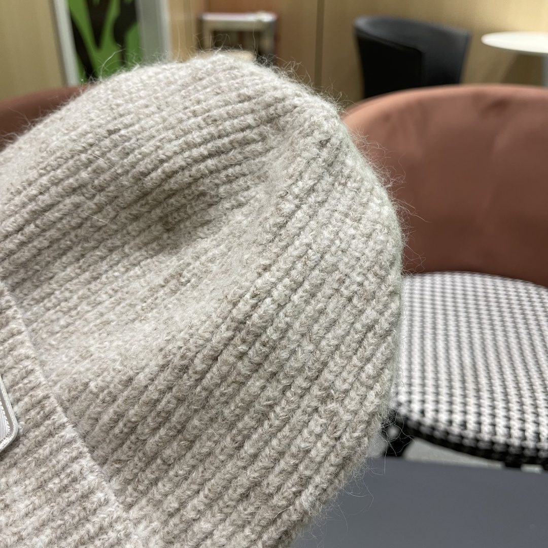  古奇 日本护耳针织帽弹力休闲秋冬保暖百搭
毛线帽男女