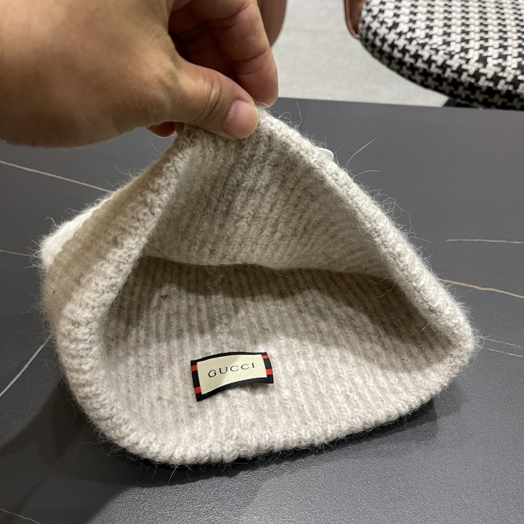  古奇 日本护耳针织帽弹力休闲秋冬保暖百搭
毛线帽男女