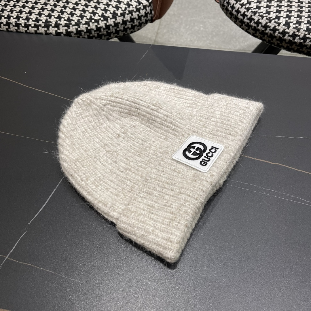  古奇 日本护耳针织帽弹力休闲秋冬保暖百搭
毛线帽男女