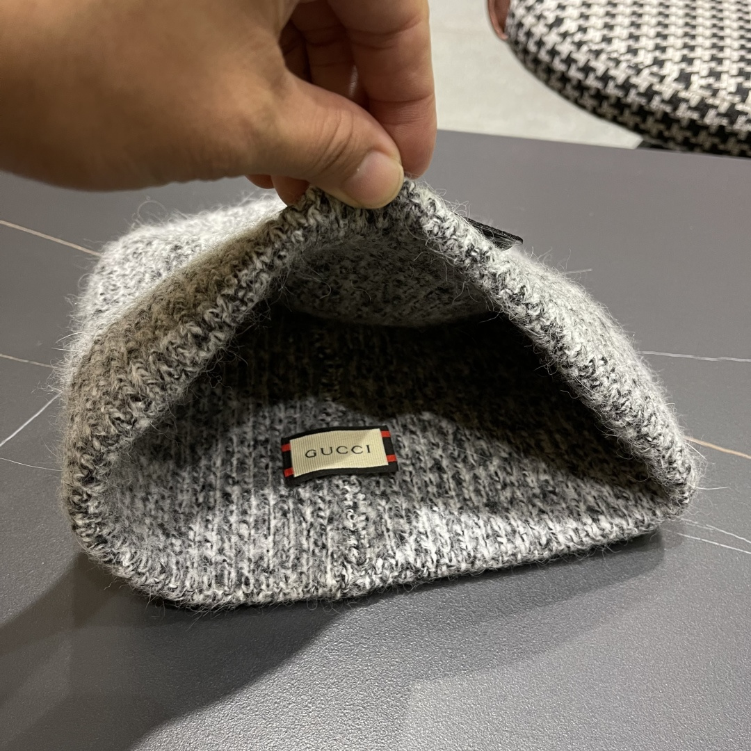  古奇 日本护耳针织帽弹力休闲秋冬保暖百搭
毛线帽男女