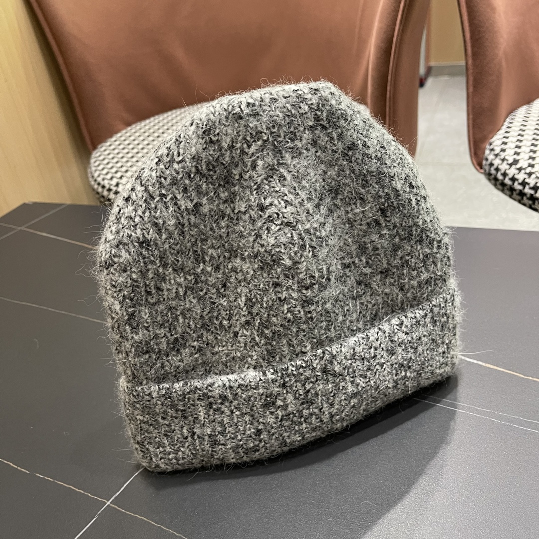  古奇 日本护耳针织帽弹力休闲秋冬保暖百搭
毛线帽男女