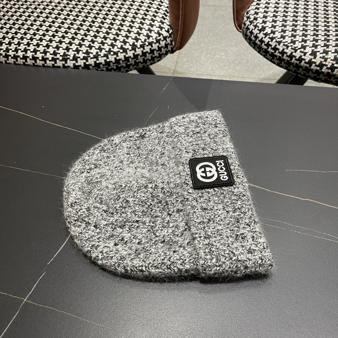  古奇 日本护耳针织帽弹力休闲秋冬保暖百搭
毛线帽男女