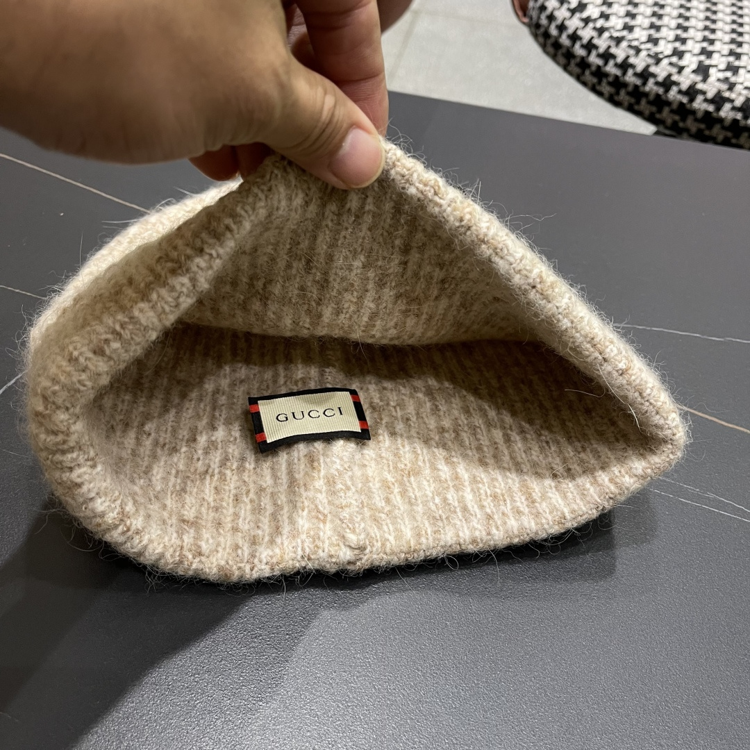  古奇 日本护耳针织帽弹力休闲秋冬保暖百搭
毛线帽男女