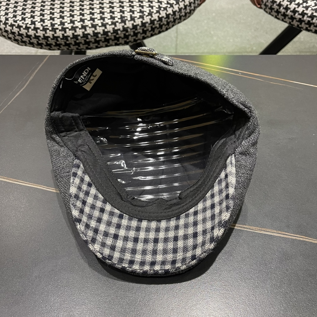  芬迪 拼色撞色格子毛呢显瘦前进帽子女秋冬百搭保暖
减龄呢子鸭舌帽网红