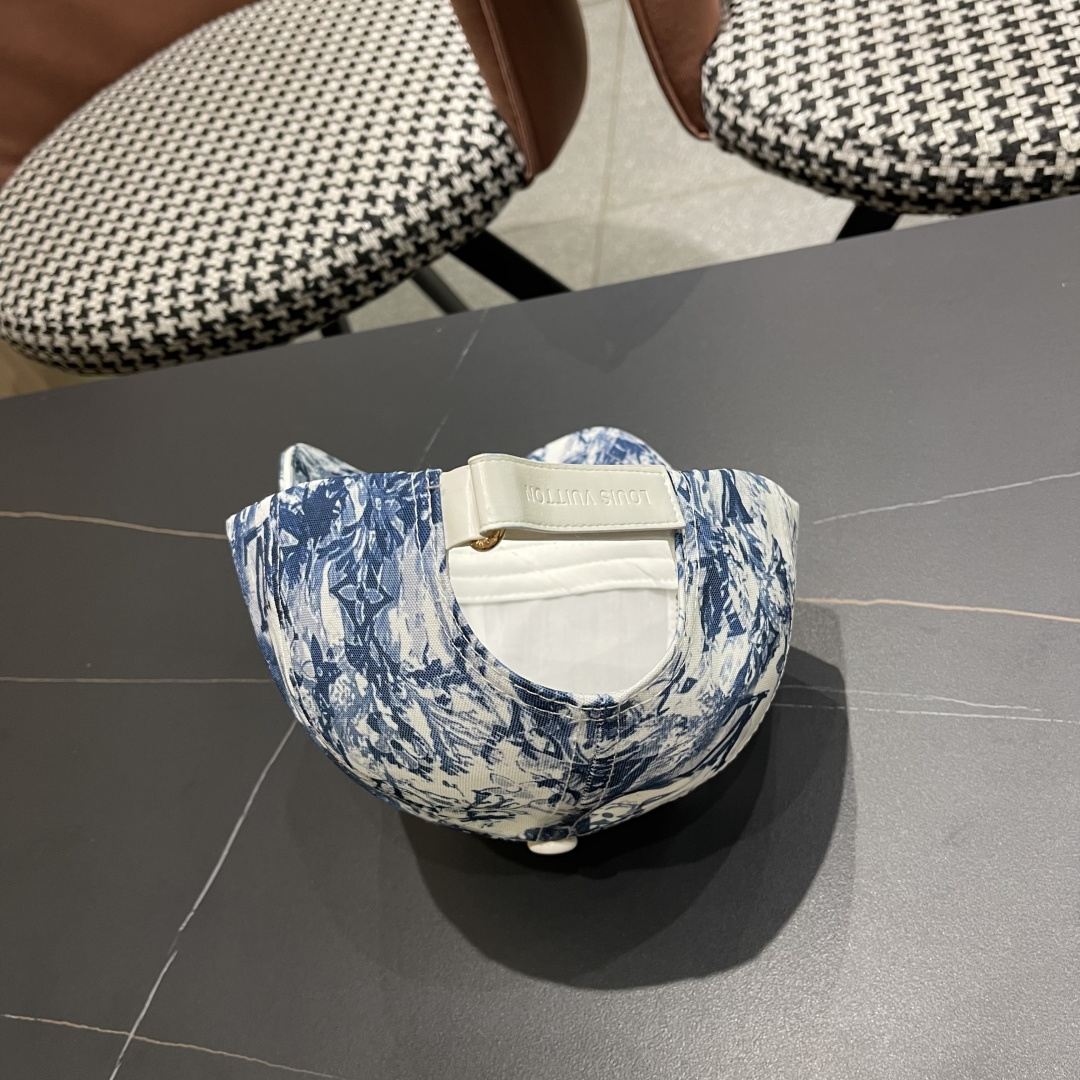  路易威登棒球帽LouisVuitton👒😍2025新款LV棒球帽，重工打造♥完美刺绣，高端大气，百搭款