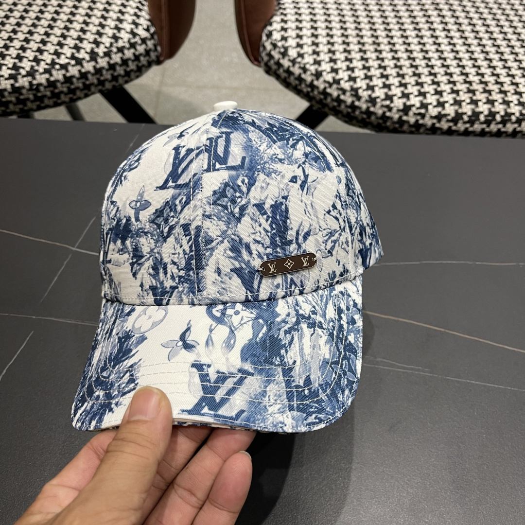  路易威登棒球帽LouisVuitton👒😍2025新款LV棒球帽，重工打造♥完美刺绣，高端大气，百搭款
