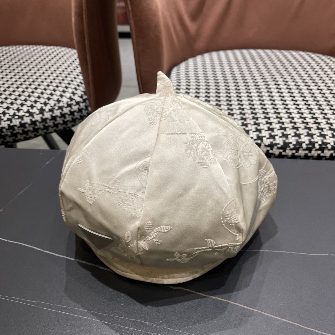 普拉达 日系复古小众设计绸缎贝雷帽男女潮
牌前进帽子夏季轻薄透气画家帽