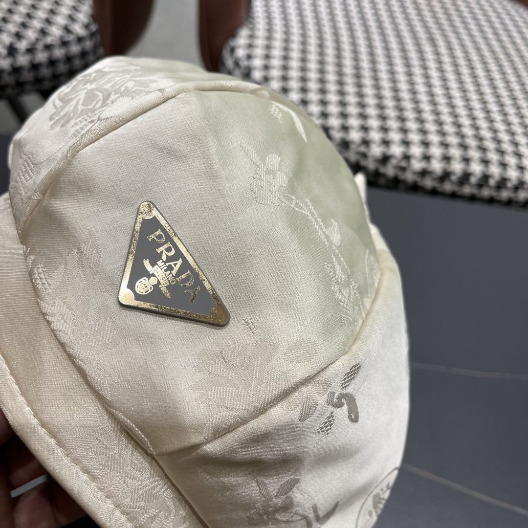 普拉达 日系复古小众设计绸缎贝雷帽男女潮
牌前进帽子夏季轻薄透气画家帽