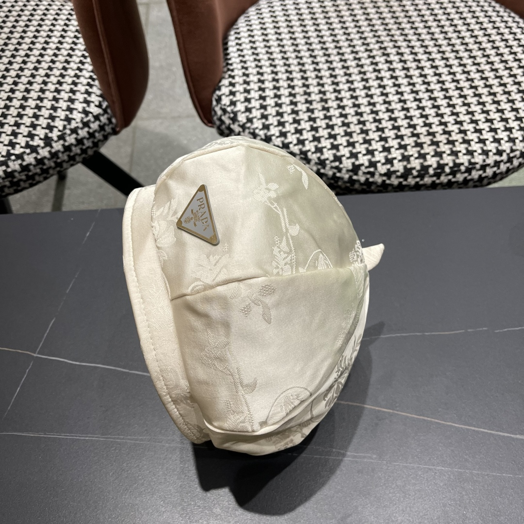 普拉达 日系复古小众设计绸缎贝雷帽男女潮
牌前进帽子夏季轻薄透气画家帽